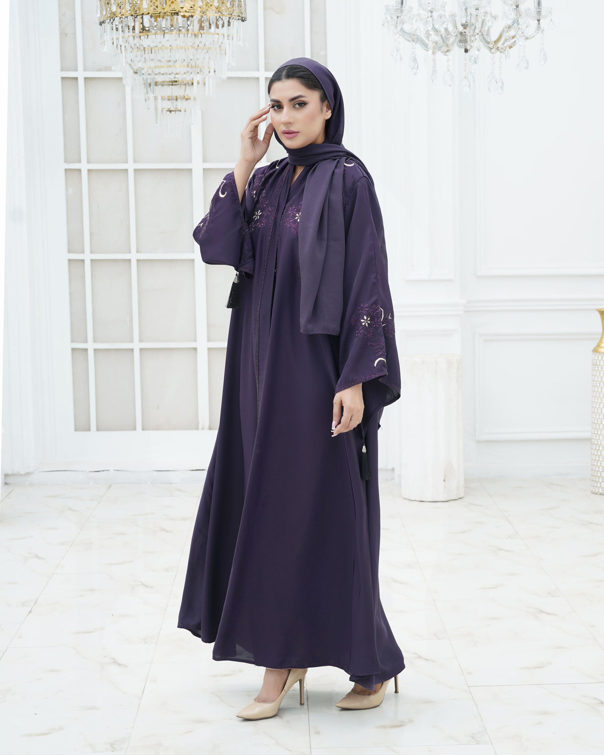 Delara Abaya