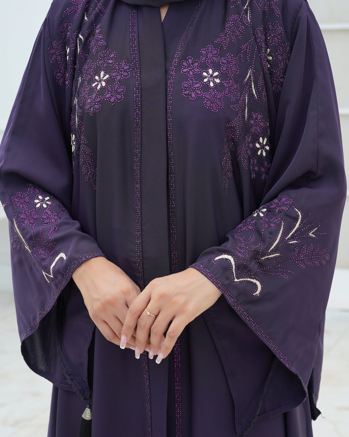 Delara Abaya
