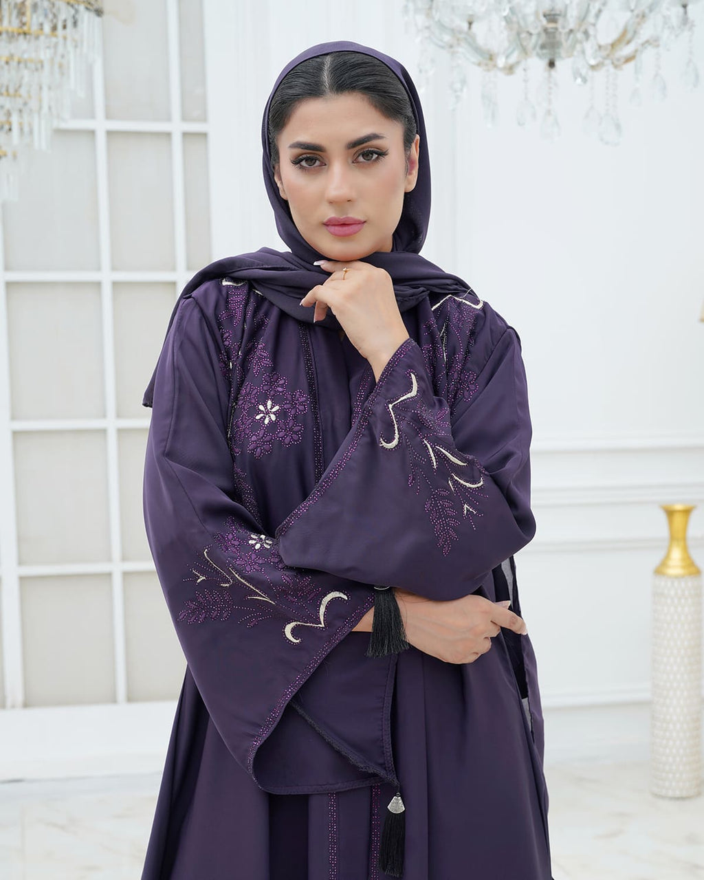 Delara Abaya