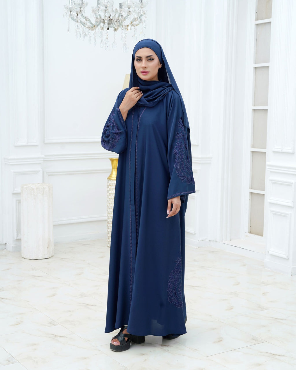 Niloufar Abaya