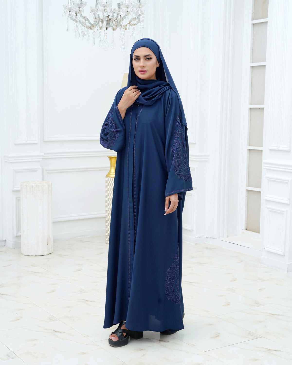 Niloufar Abaya
