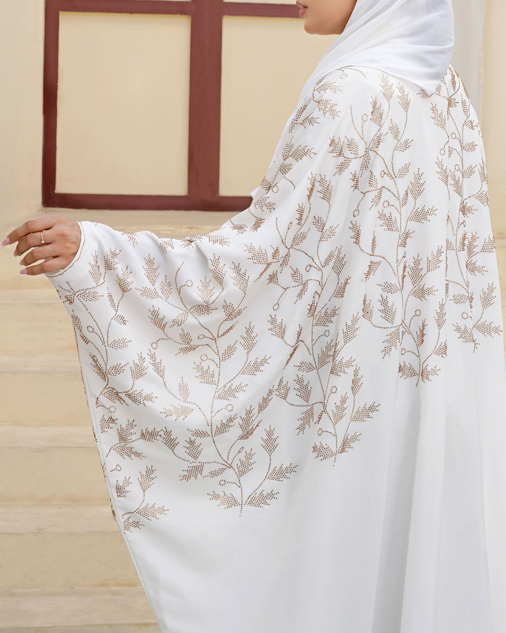 Tehreem Diamond Studded Abaya