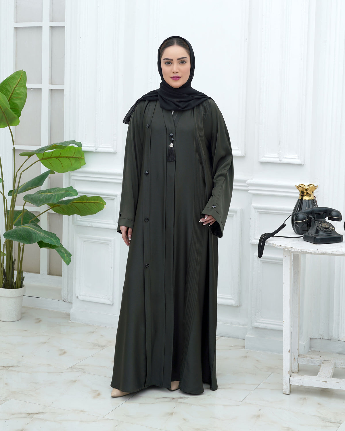Parisa Abaya