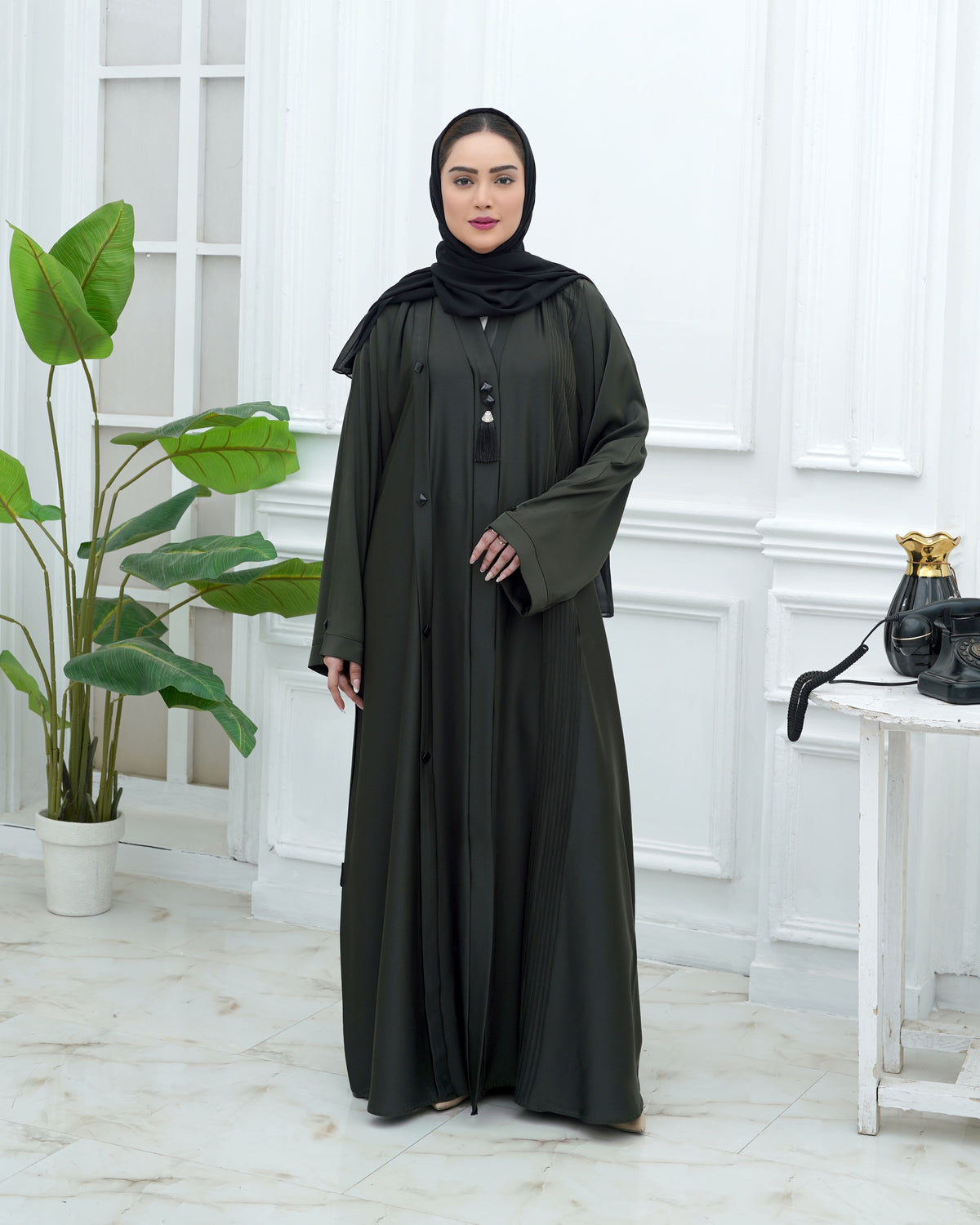 Parisa Abaya