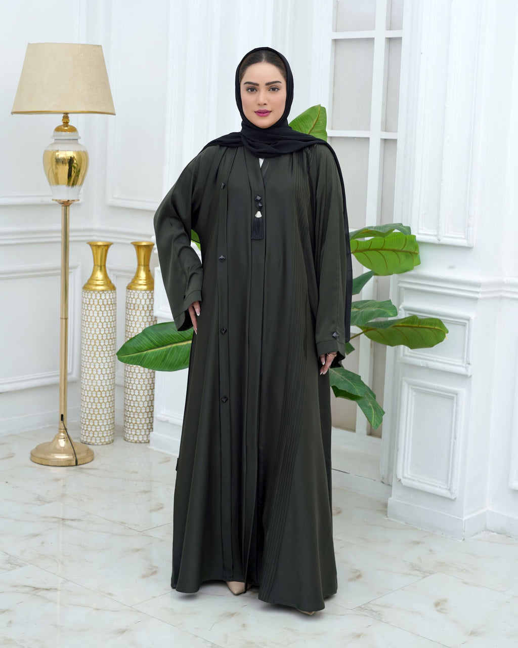 Parisa Abaya