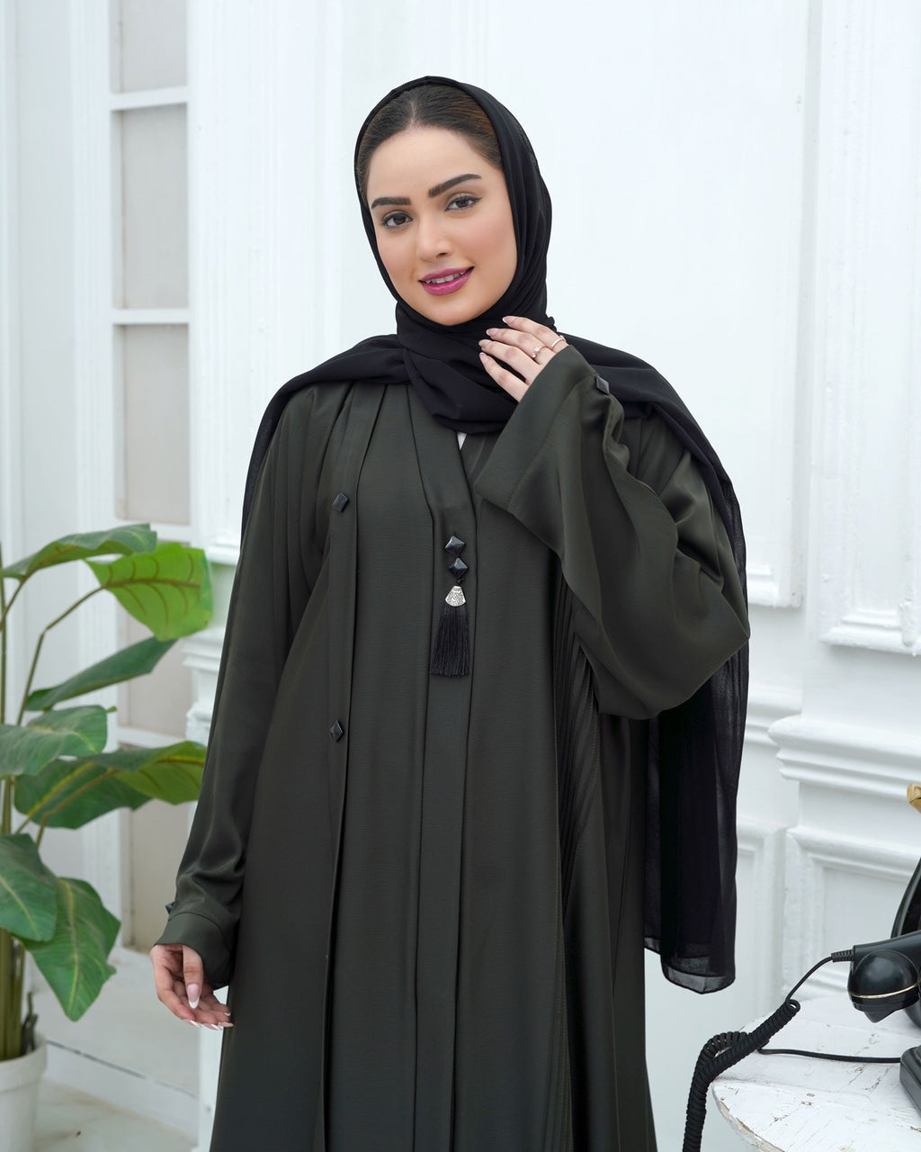 Parisa Abaya
