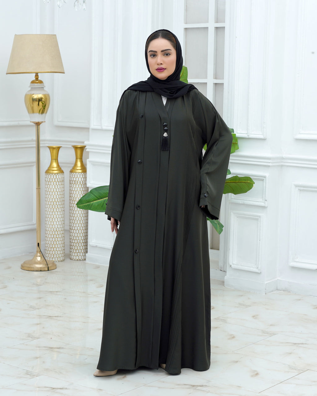 Parisa Abaya